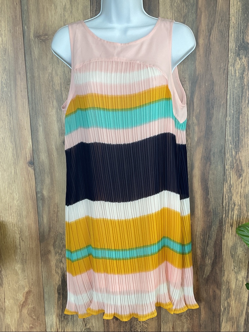 entro Pleated Midi Dress S 367B